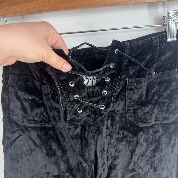 575 90s Y2K Vintage Velvet Boot Cut Mid Rise Lace Up Front Pocket Pants - Picture 4 of 5